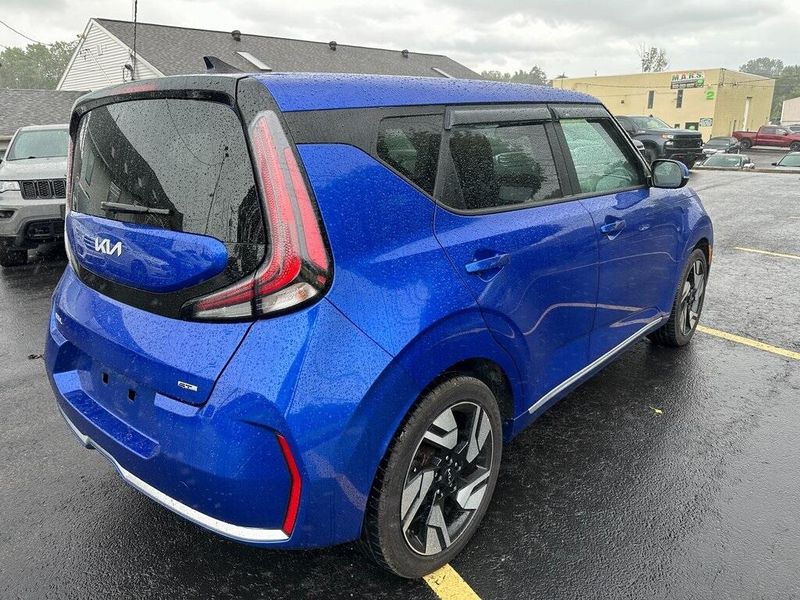 2023 Kia Soul GT-Line photo 12
