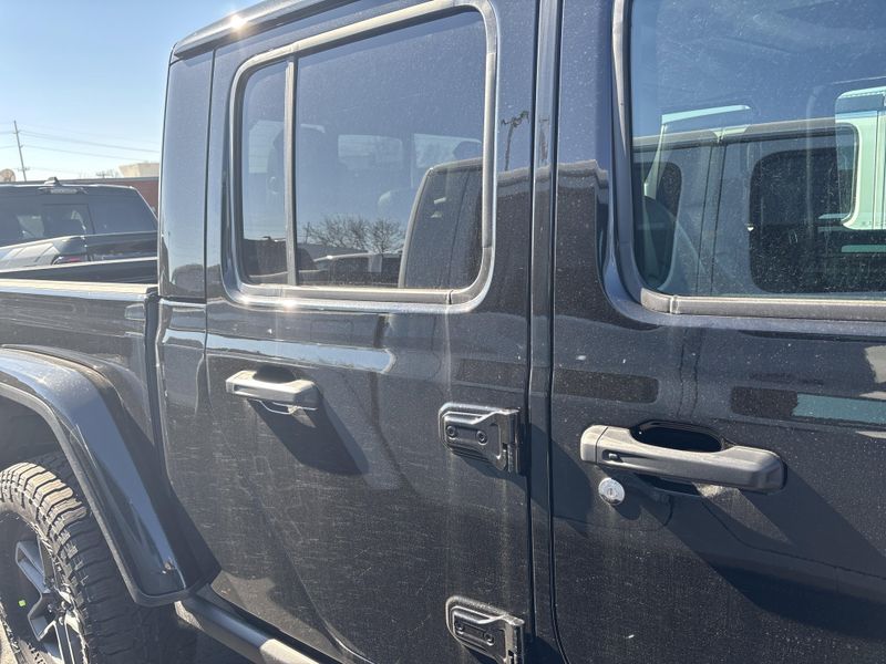 New 2026 Jeep Gladiator Mojave X 4x4Image 5