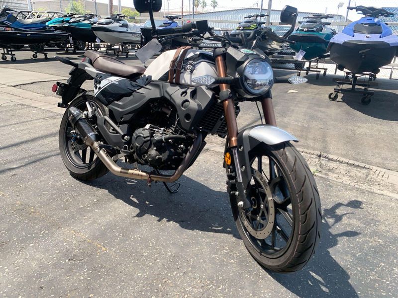 Used 2023 American Lifan KPM 200 Image 23