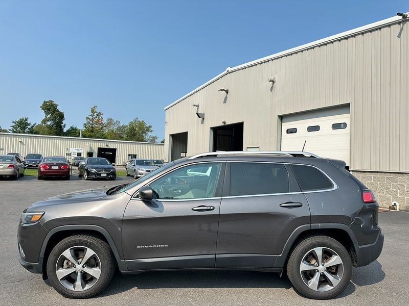 2019 Jeep Cherokee LimitedImage 10