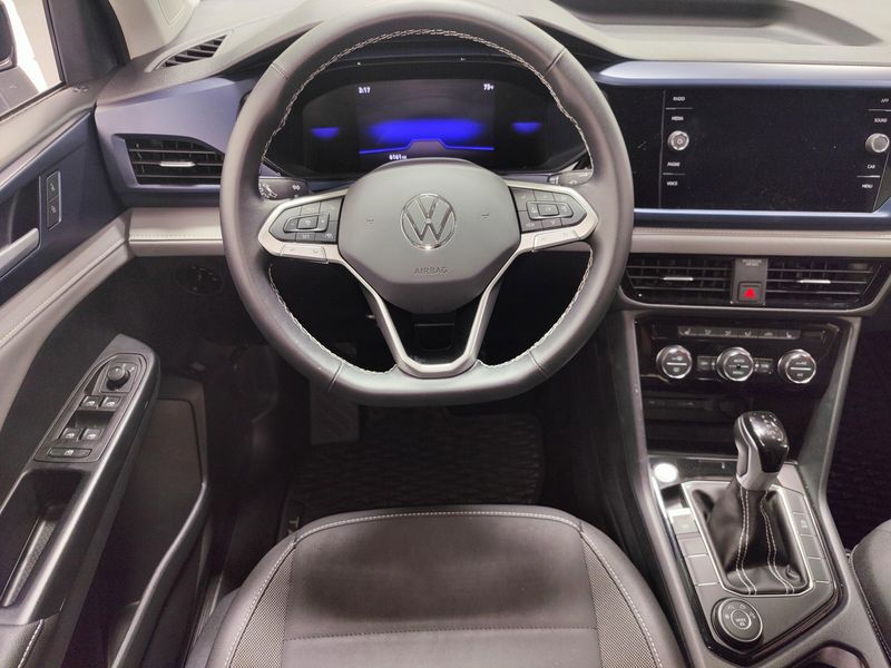 Used 2024 Volkswagen Taos SE 4-Motion AWDImage 16