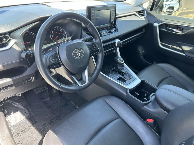 2022 Toyota RAV4 XLE PremiumImage 17