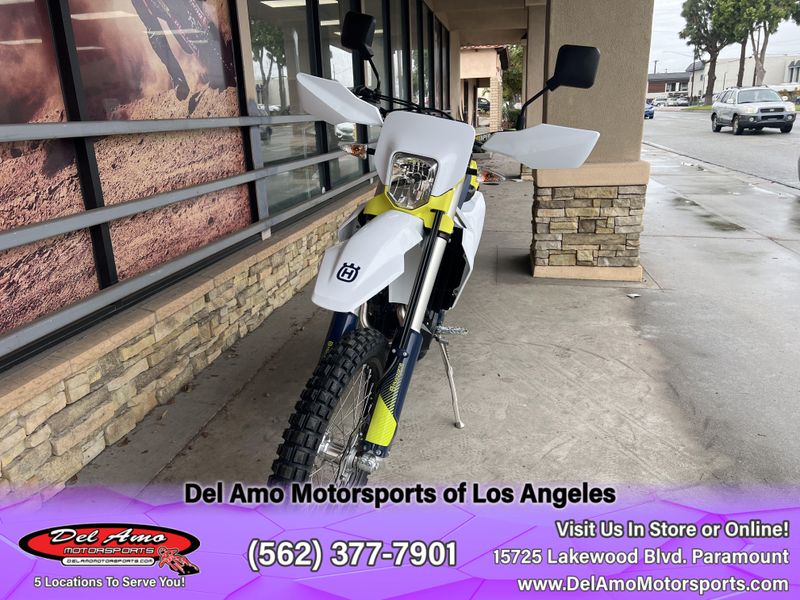 2024 HUSQVARNA FE 350S  in a WHITE exterior color. Del Amo Motorsports of Los Angeles (562) 262-9181 delamomotorsports.com 