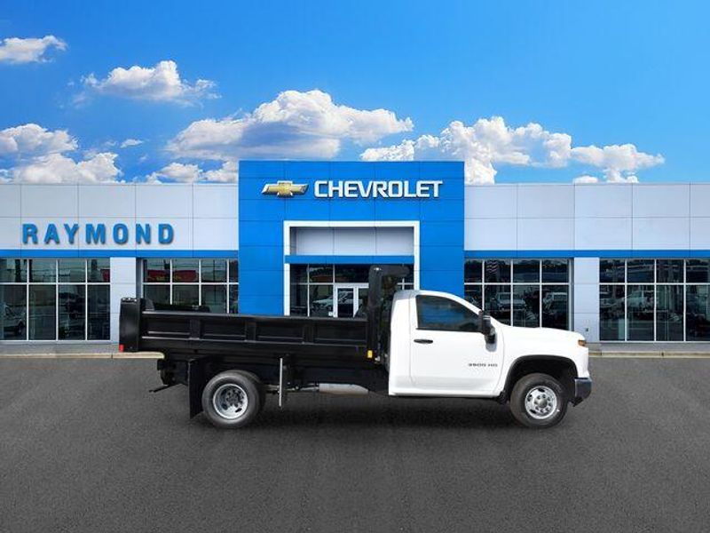New 2026 Chevrolet Silverado 3500HD Work TruckImage 2