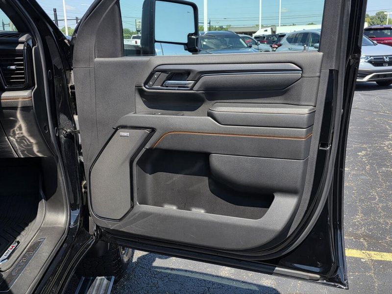 Used 2024 GMC Sierra 2500HD AT4