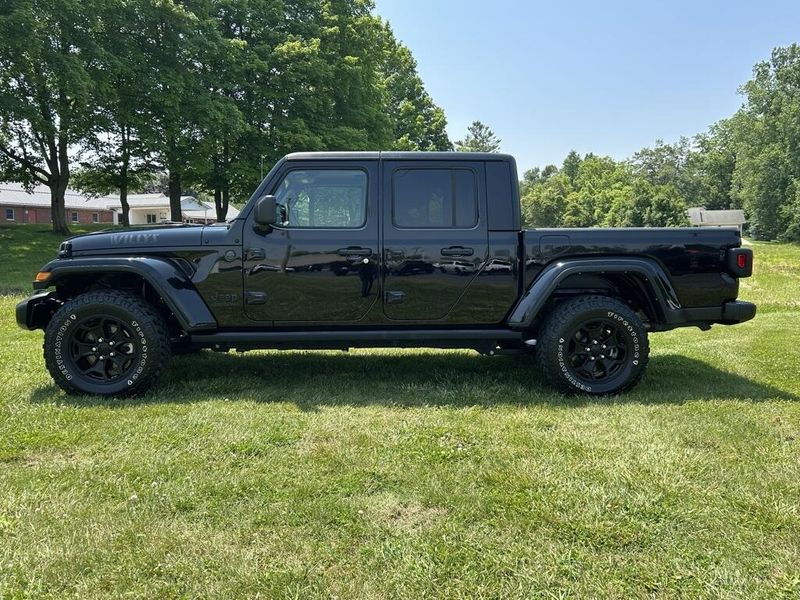 2022 Jeep Gladiator Willys photo 6