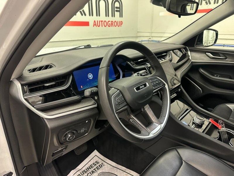 2024 Jeep Cherokee Limited 4xe photo 14