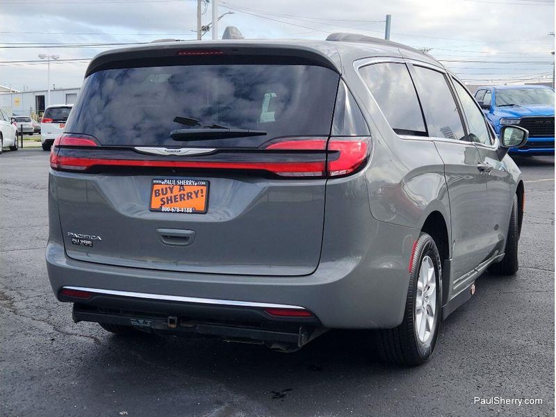 Used 2022 Chrysler Pacifica Touring L