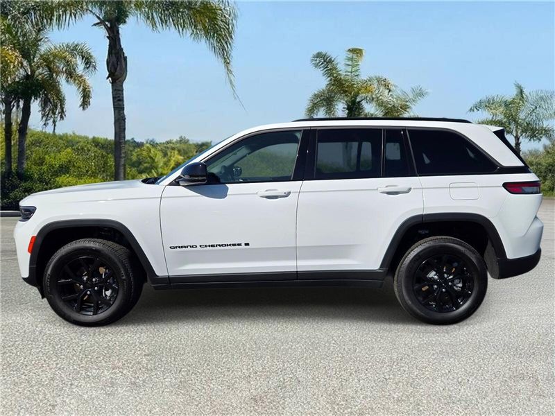 New 2026 Jeep Grand Cherokee Laredo Altitude 4x4