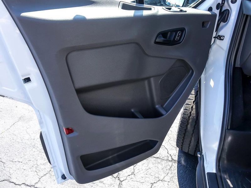 2024 Ford Transit Passenger XLT photo 16