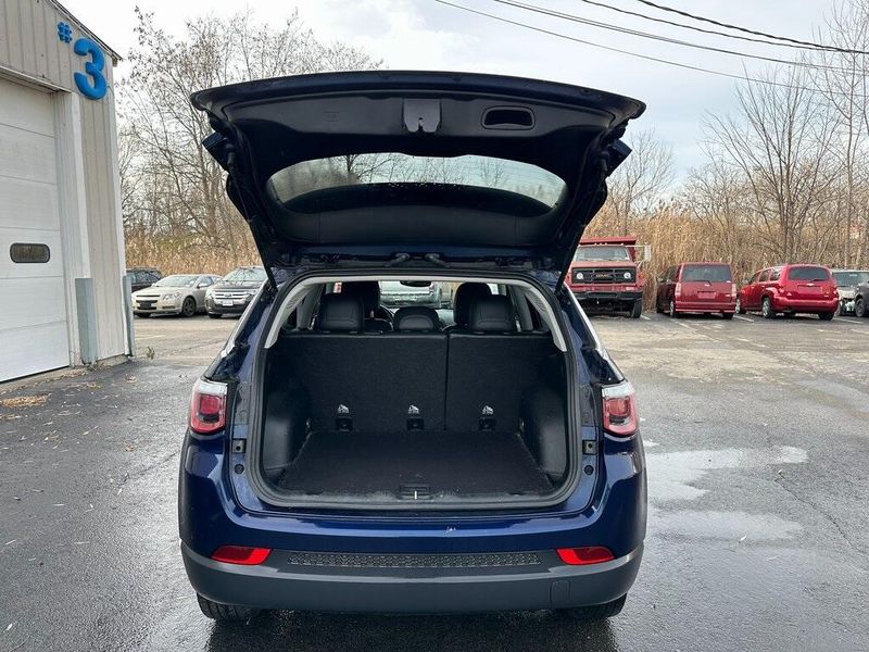 2018 Jeep Compass LatitudeImage 13