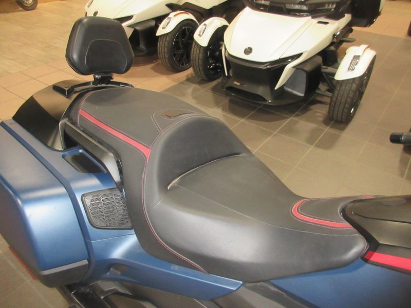 USED 2022 HONDA GOLDWING DCT Image 13