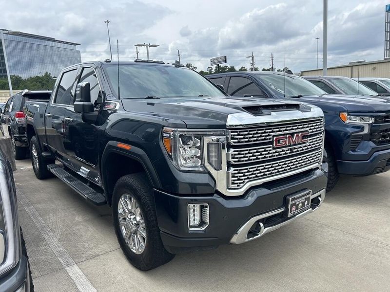 2022 GMC Sierra 2500HD DenaliImage 2