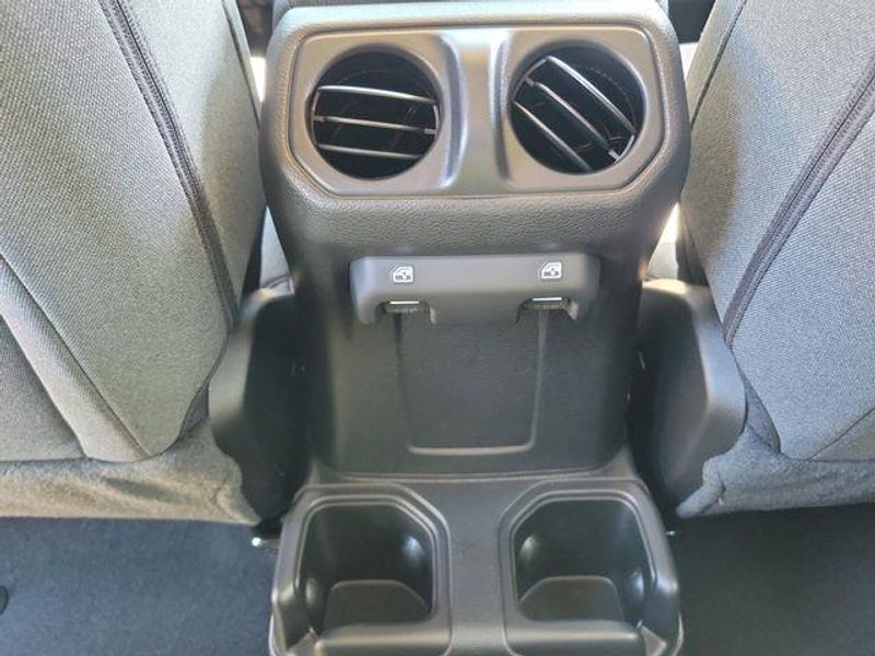 New 2026 Jeep Gladiator Sport S 4x4