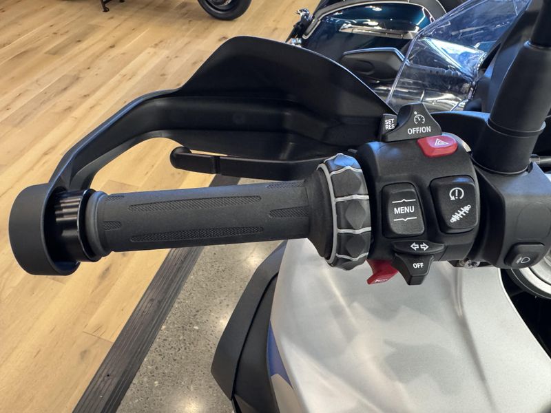 New 2025 BMW F 900 GS Adventure 