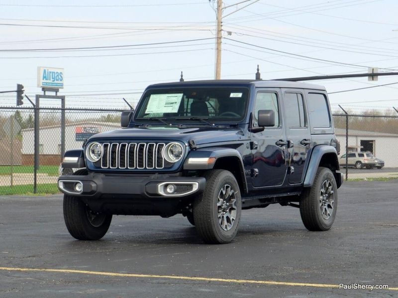 New 2025 Jeep Wrangler 4-door SaharaImage 7