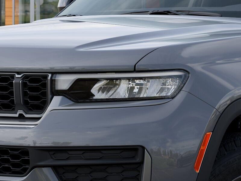 New 2027 Jeep Grand Cherokee Laredo Altitude 4x4Image 10