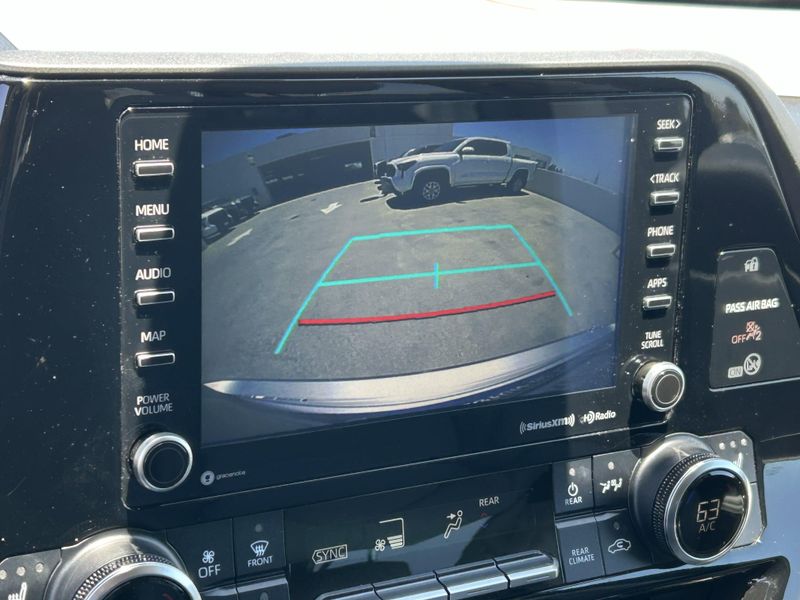 Used 2021 Toyota Highlander XLEImage 22