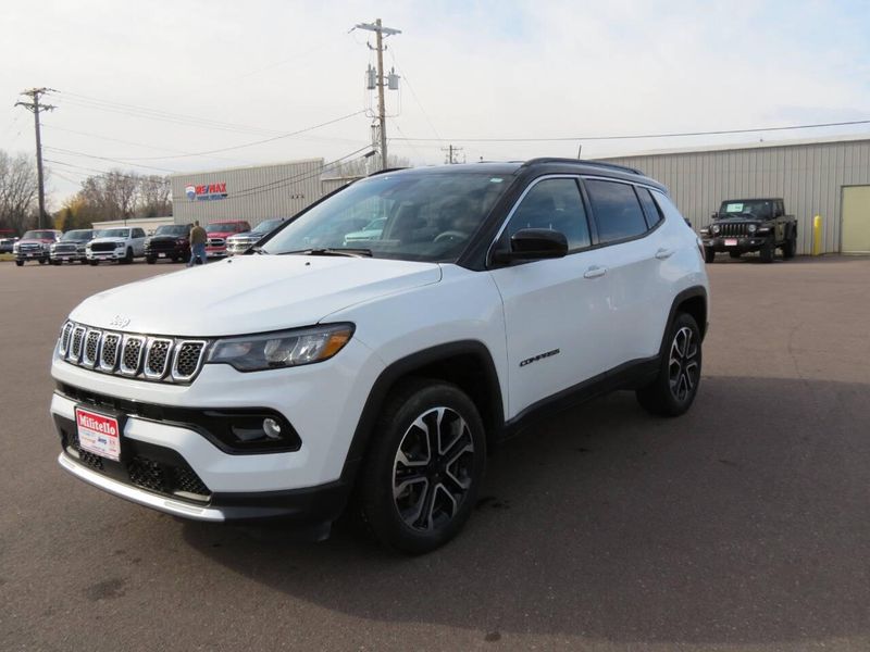 2023 Jeep Compass Limited 4x4 4dr SUVImage 5