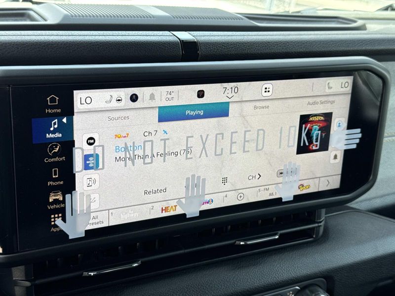 New 2026 Jeep Gladiator Sport S 4x4