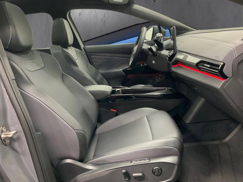 Used 2023 Volkswagen ID.4 Pro S Long Range w/Glass RoofImage 9