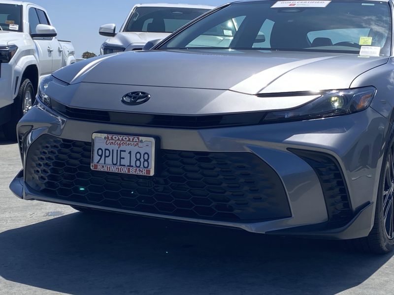 Used 2025 Toyota Camry SEImage 6