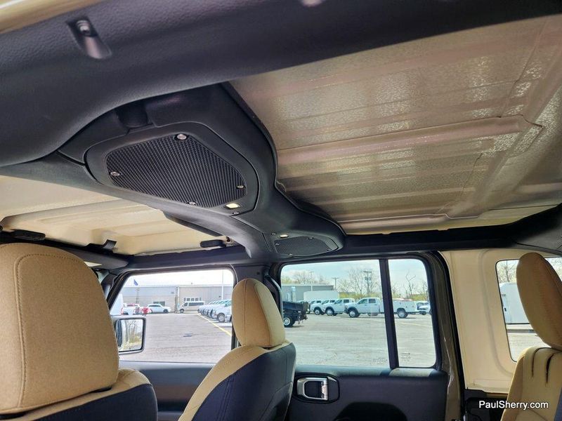 2025 Jeep Wrangler 4-door Willys 