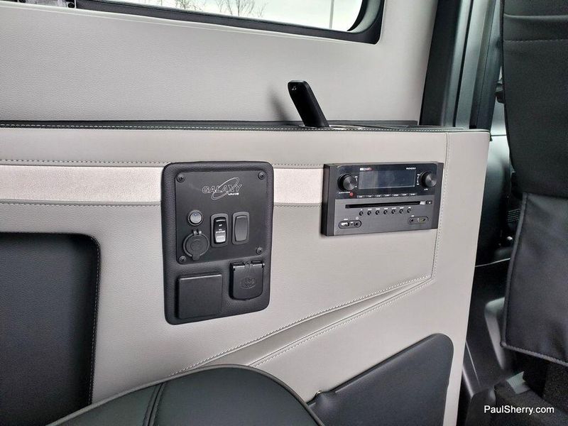 2024 RAM Promaster 3500 Slt+ Window Van High Roof 159