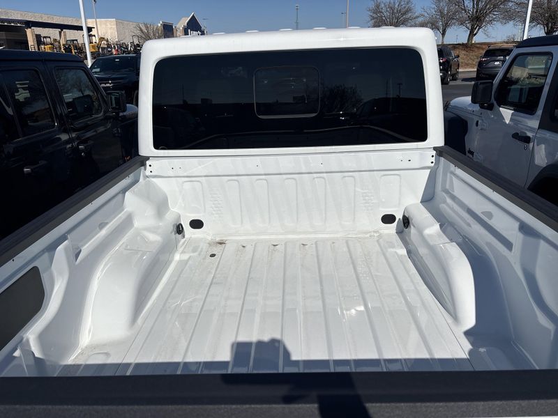 New 2026 Jeep Gladiator Mojave X 4x4Image 9
