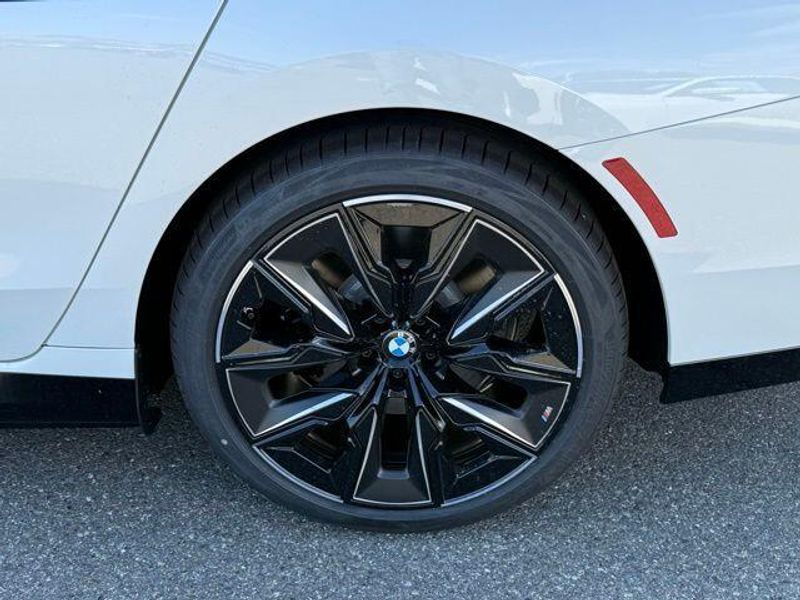 New 2026 BMW i7 xDrive60Image 40