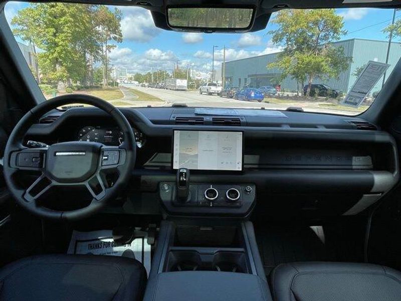 2025 Land Rover Defender S