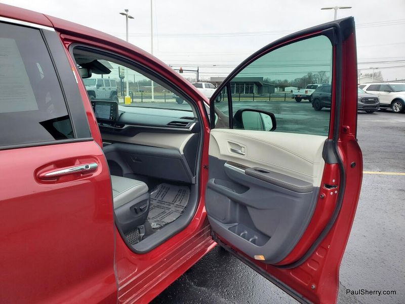 Used 2024 Toyota Sienna XLE