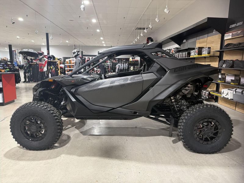 New 2026 Can-Am MAVERICK R X RS 999T DCT Image 14