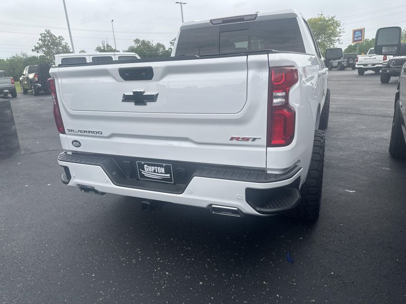 2024 Chevrolet Silverado 1500 RSTImage 10