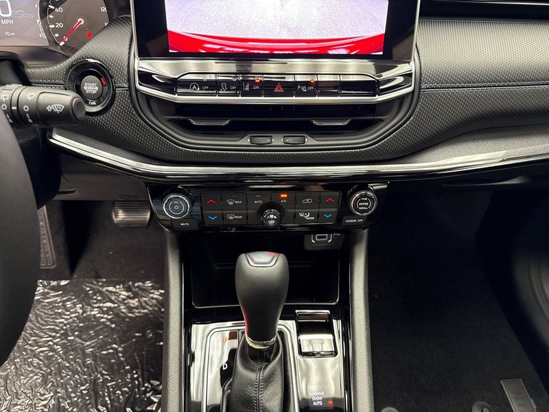 New 2025 Jeep Compass Limited 4x4Image 15