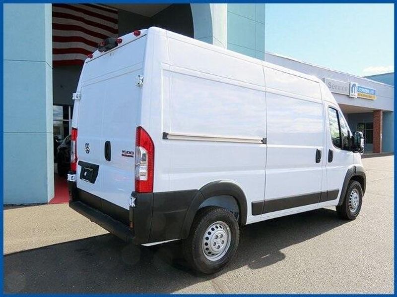 2025 RAM ProMaster BaseImage 6