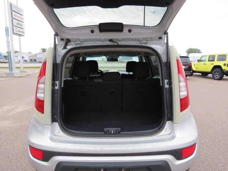Used 2012 Kia Soul + 4dr Crossover 6AImage 18