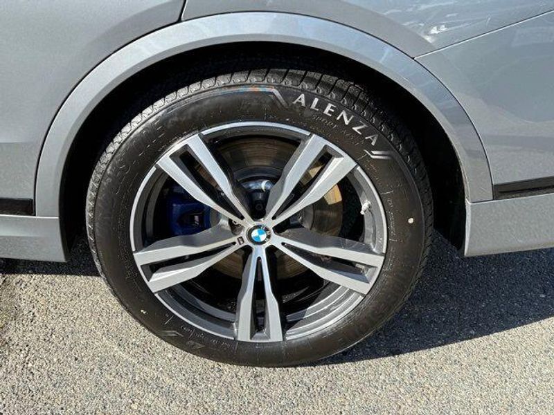 Used 2024 BMW X7 M60iImage 9