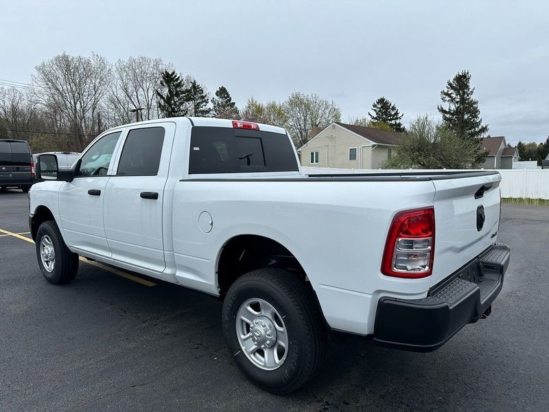 2024 RAM 2500 Tradesman Crew Cab 4x4 6