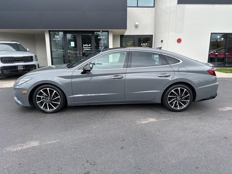 2020 Hyundai Sonata SEL Plus photo 2