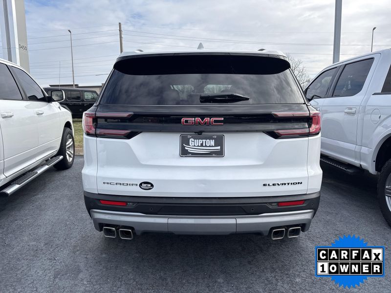 Used 2025 GMC Acadia FWD ElevationImage 7