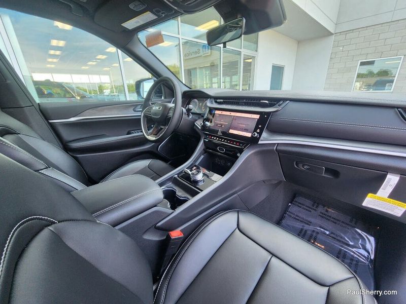 New 2026 Jeep Grand Cherokee L Limited 4x4