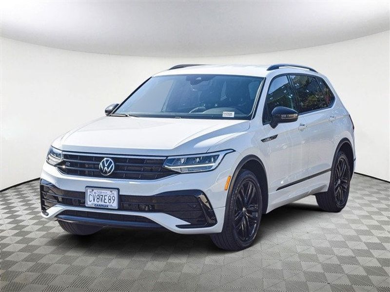 2022 Volkswagen Tiguan 2.0T SE R-Line BlackImage 5