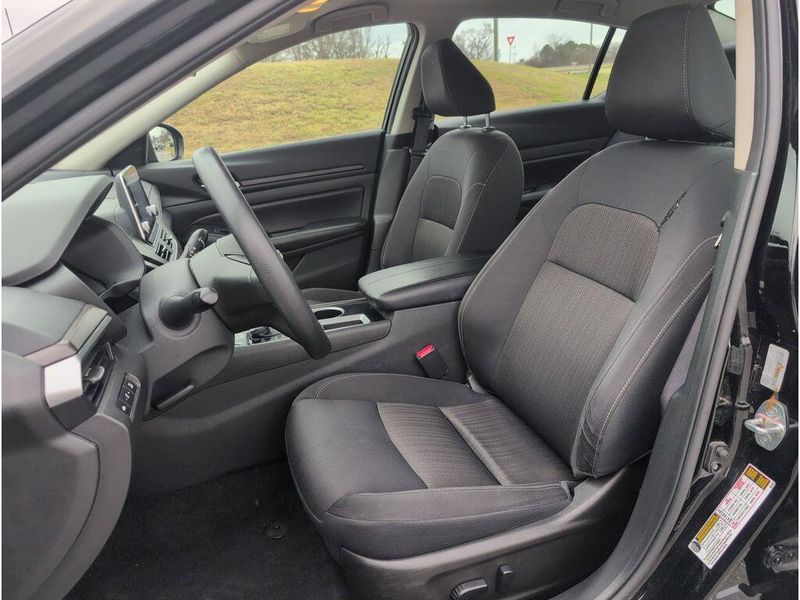 Used 2024 Nissan Altima 2.5 SVImage 10