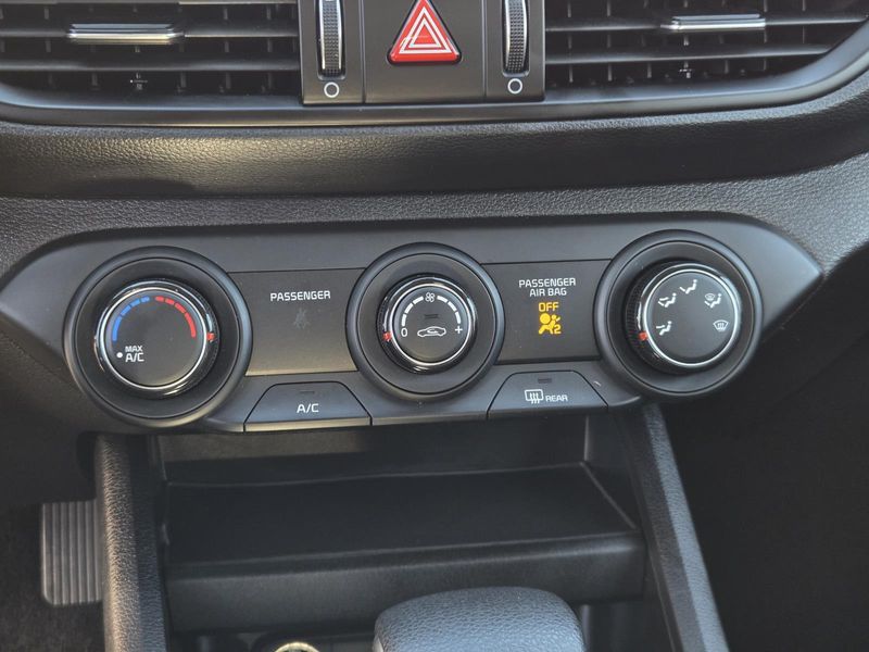 Used 2024 Kia Forte LXS IVT
