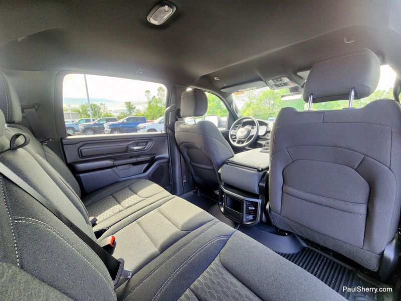 New 2026 RAM 1500 Warlock Crew Cab 4x4 5'7' Box
