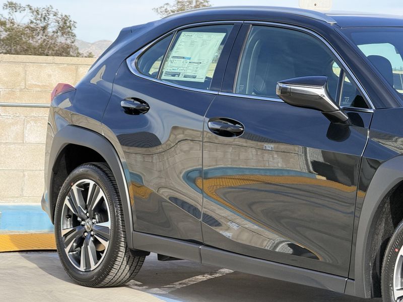 New 2026 Lexus UX 300hImage 5