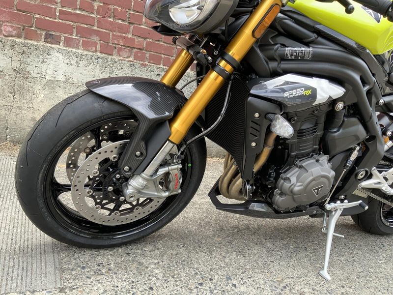 2025 Triumph SPEED TRIPLE 1200 RX 