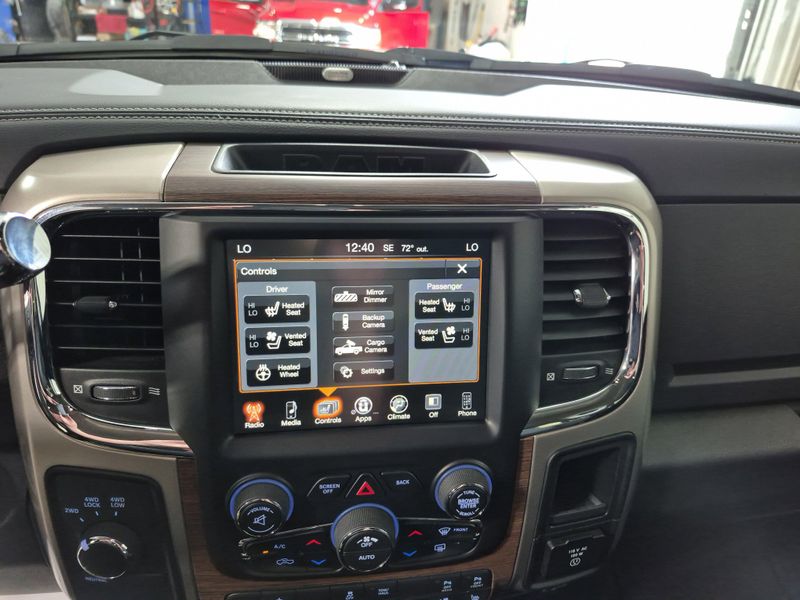 2017 RAM 2500 LaramieImage 33