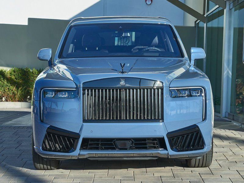 New 2026 Rolls-Royce Cullinan Black BadgeImage 7